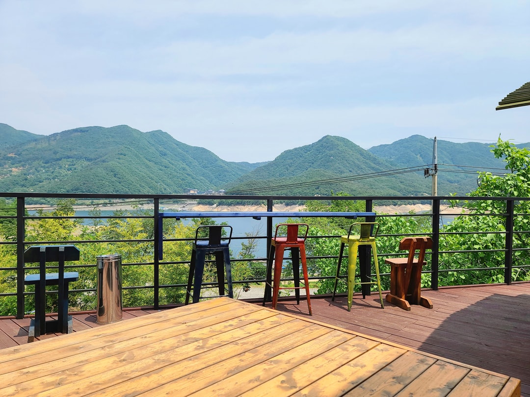 LAKE VIEW